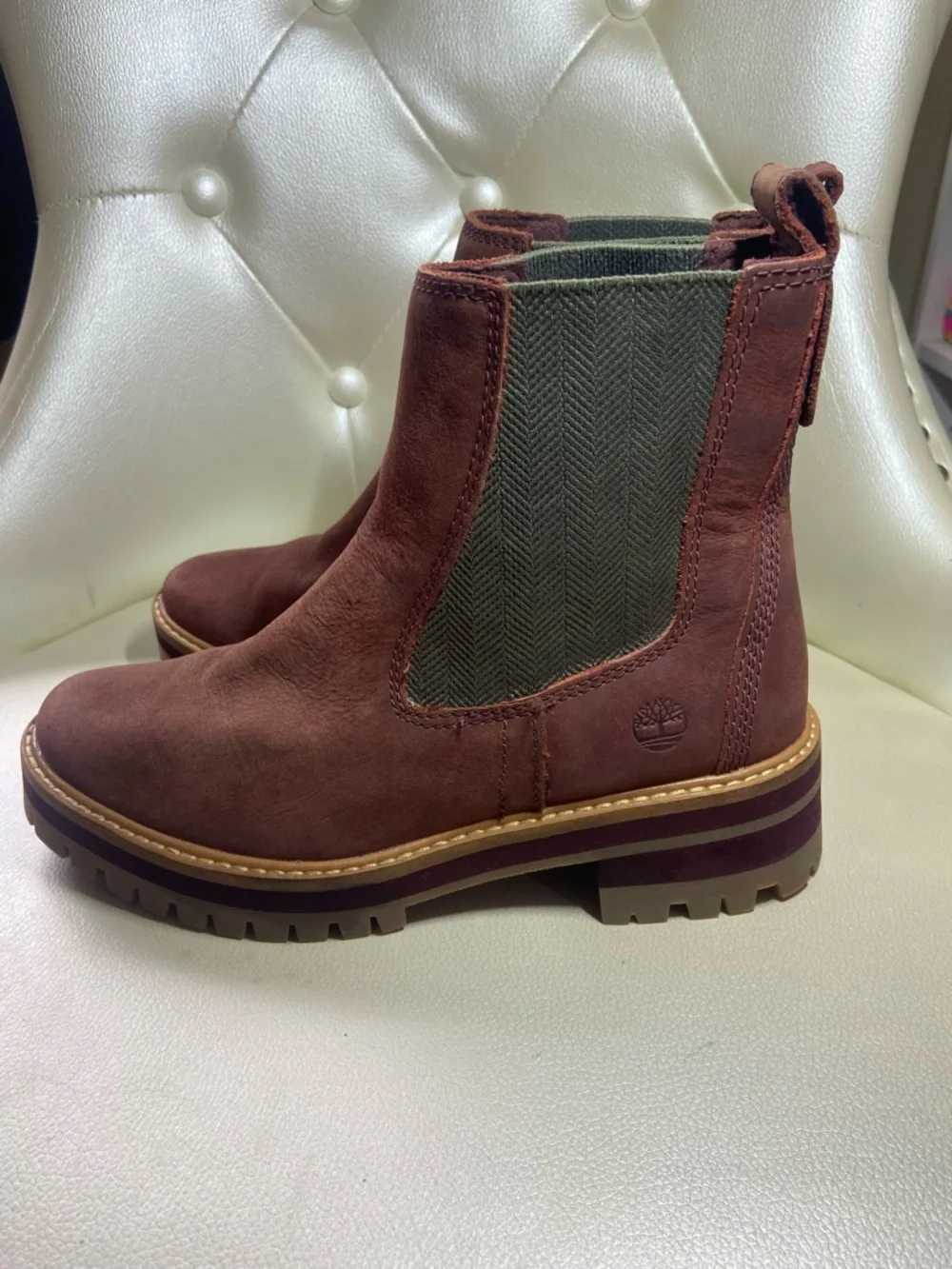 Timberland Burgundy Suede Chelsea Lug Ankle Boots, size:6.5 - Picture 4 of 11
